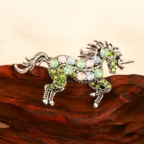 Large Unicorn Horse Brooch or Pendant Rhinestone Glam Fantasy Trendy Stylish FUN - Picture 2 of 4